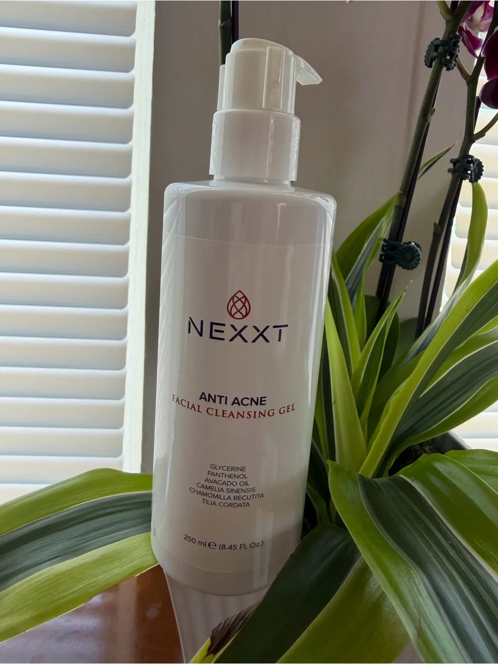 Nexxt White Anti Acne Facial Cleansing Gel Pump Bottle
